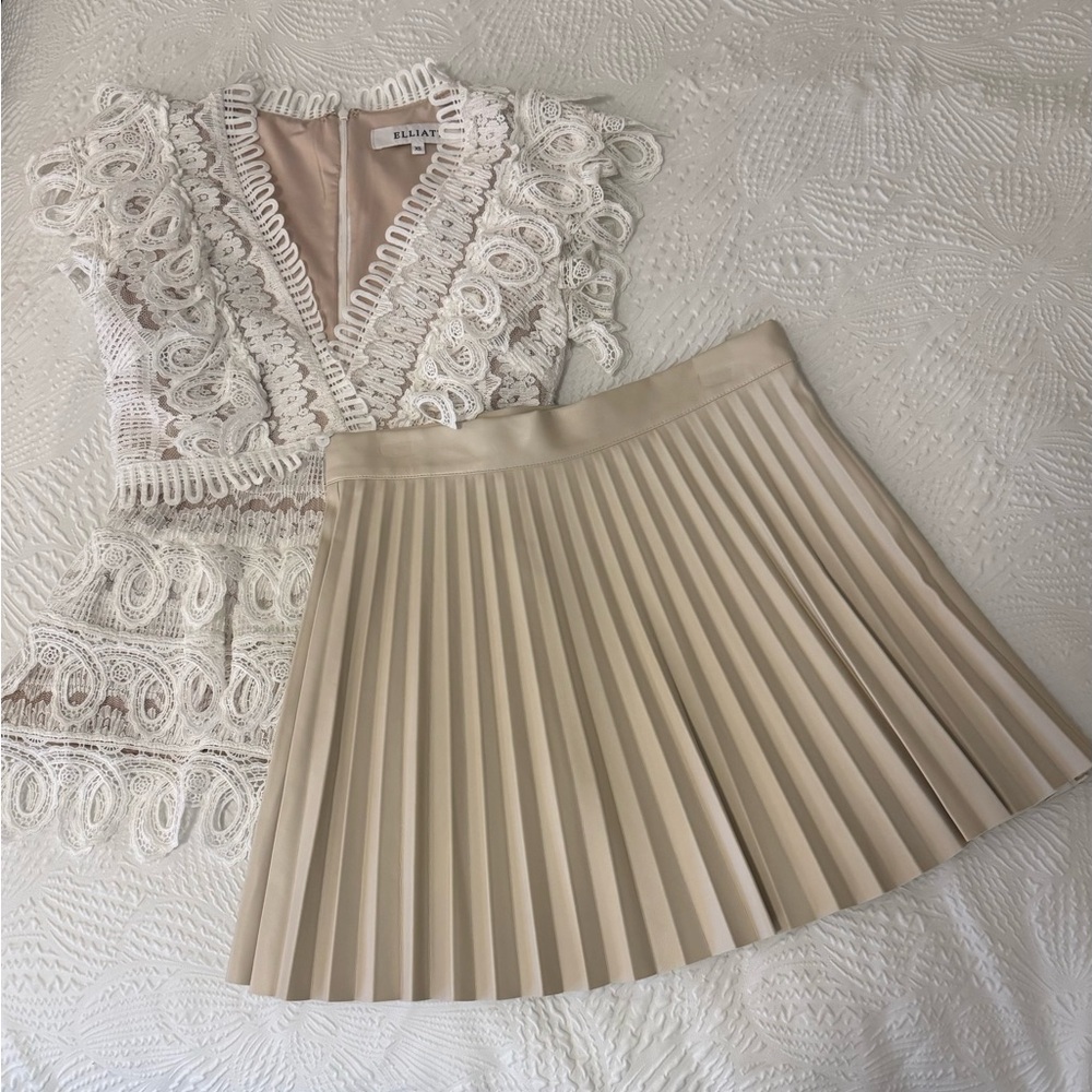Lulu's Cream Pleated faux Leather Mini Skirt